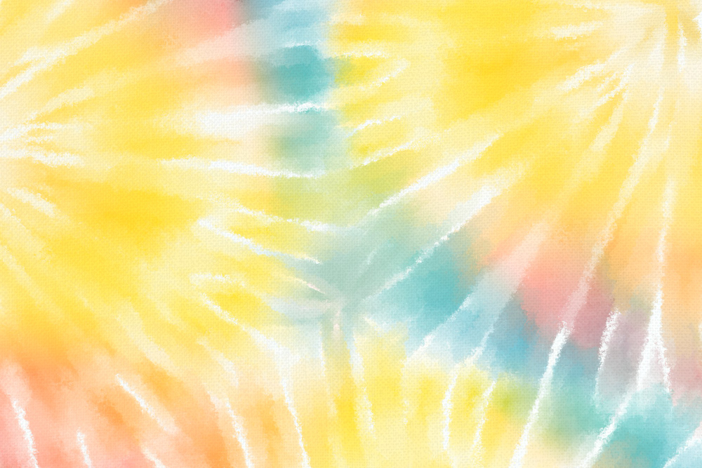 Piesele cu imprimeu tie-dye în stilizări fresh