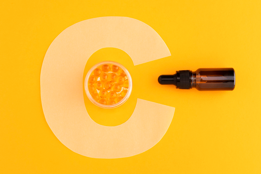 Serumurile cu vitamina C și rolul lor în luminozitate