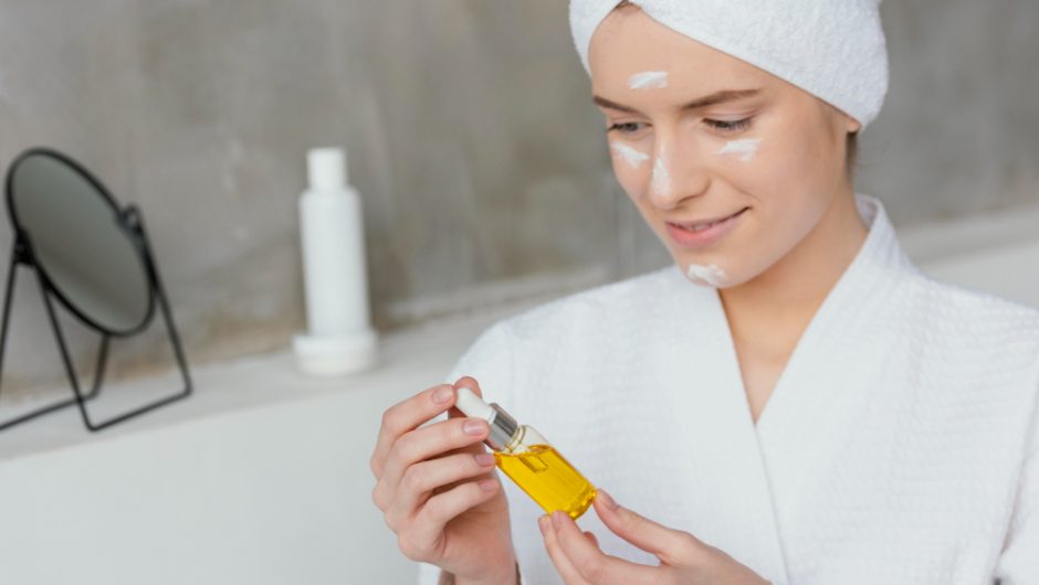 7 beneficii ale uleiului de jojoba pentru piele și păr