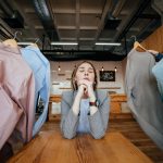 Probleme frecvente în purtarea rochiilor foarte vaporoase în contexte business
