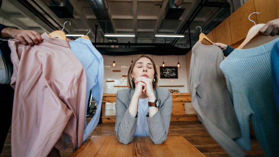 Probleme frecvente în purtarea rochiilor foarte vaporoase în contexte business