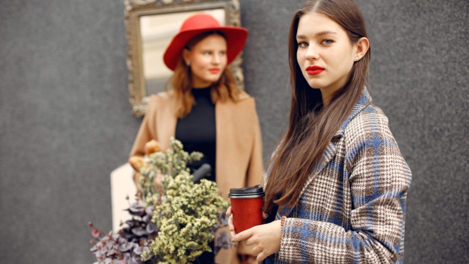 Cum să alegi și să porți hainele pentru un look romantic și boem