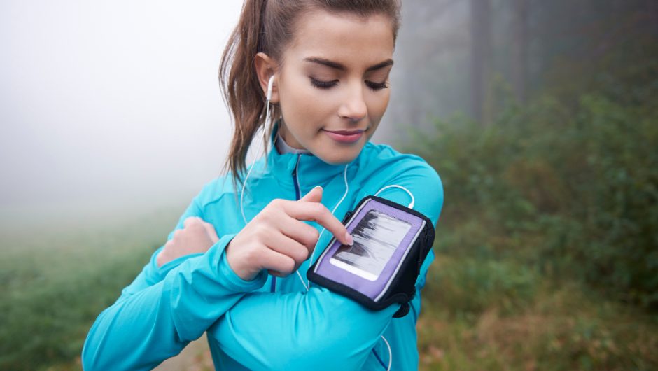 Aplicații care monitorizează activitatea fizică