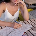 Cum să-ți construiești o viață cu mai multe momente memorabile, nu doar cu liste bifate