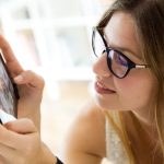 Sticla ecranului unui smartphone: ce diferențe există între generațiile de protecție