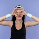 Cum îți cureți fața corect după sport